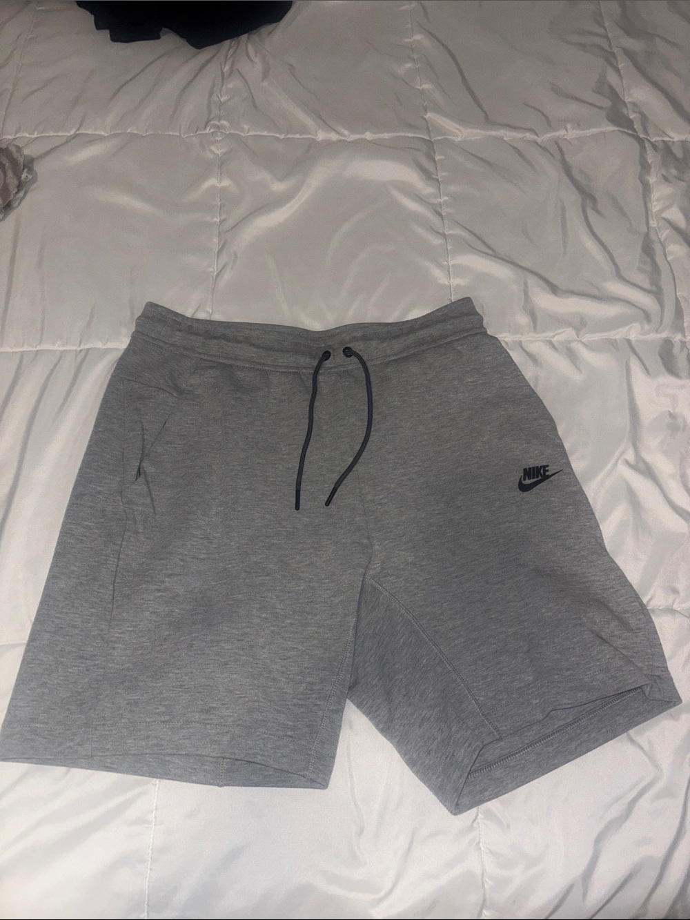Nike tech Men’s Light Grey shorts